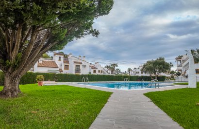 Resale - Villa - Orihuela Costa - Villamartín