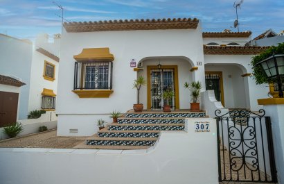 Resale - Villa - Orihuela Costa - Villamartín