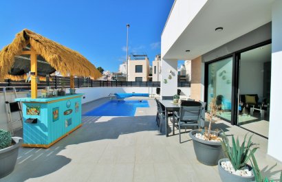 Resale - Villa - Villamartín