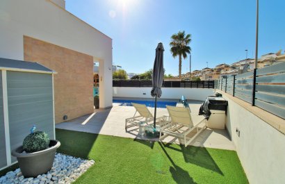 Resale - Villa - Villamartín