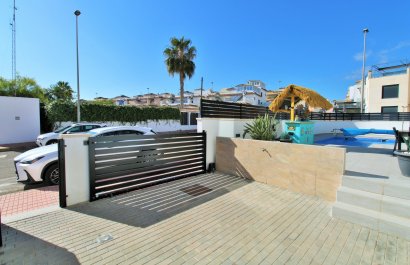 Resale - Villa - Villamartín