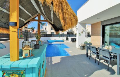 Resale - Villa - Villamartín