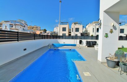 Resale - Villa - Villamartín
