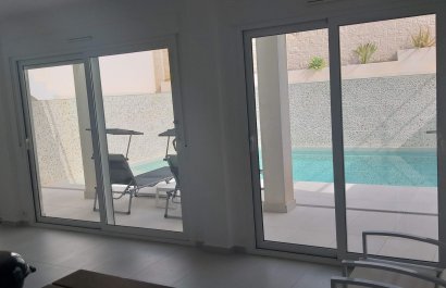 Resale - Villa - Gran Alacant