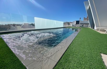 Resale - Villa - Los Balcones - Los Altos