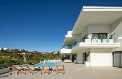 Resale - Villa - Estepoa - Selwo