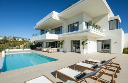 Resale - Villa - Estepoa - Selwo