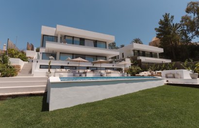 Resale - Villa - Marbella - Nueva Andalucía