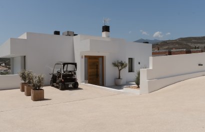 Resale - Villa - Marbella - Nueva Andalucía