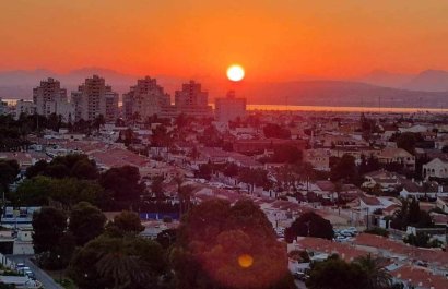 Resale - Apartment / flat - Torrevieia - Playa Los Locos