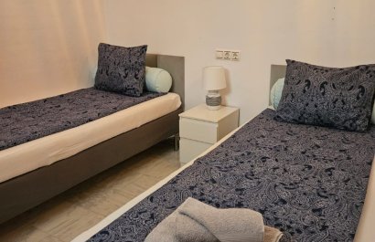 Resale - Apartment / flat - Torrevieia - Playa Los Locos