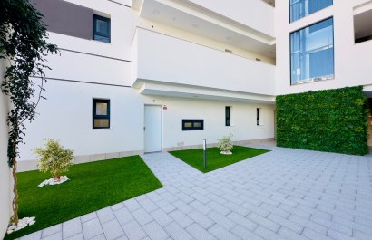 Resale - Apartment / flat - Orihuela Costa - Villamartín