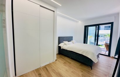 Resale - Apartment / flat - Orihuela Costa - Villamartín