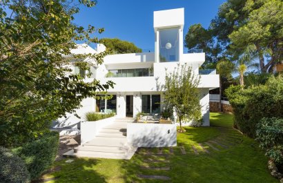 Resale - Villa - Marbella - Nueva Andalucía