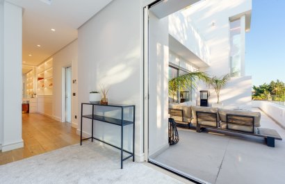 Resale - Villa - Marbella - Nueva Andalucía