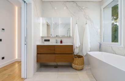 Resale - Villa - Marbella - Nueva Andalucía