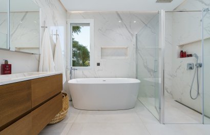 Resale - Villa - Marbella - Nueva Andalucía