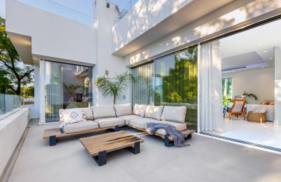 Resale - Villa - Marbella - Nueva Andalucía