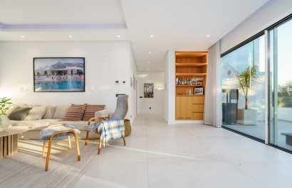 Resale - Villa - Marbella - Nueva Andalucía