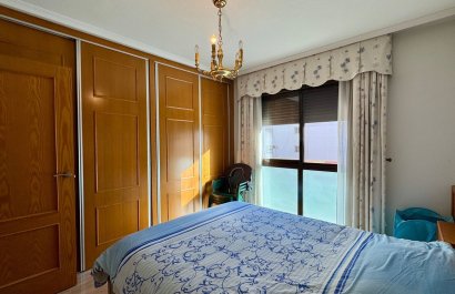 Resale - Apartment / flat - Torrevieia - Center