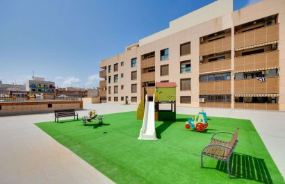 Resale - Apartment / flat - Torrevieia - Center