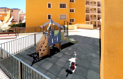 Resale - Apartment / flat - Orihuela Costa - Campoamor