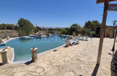 Resale - Villa - Torrevieia - Los Balcones