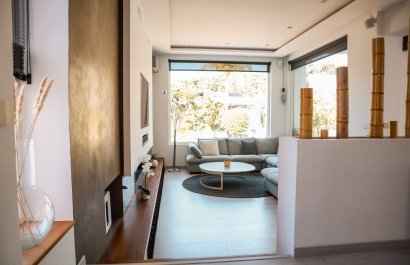 Resale - Villa - Marbella - Nueva Andalucía