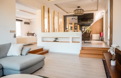 Resale - Villa - Marbella - Nueva Andalucía