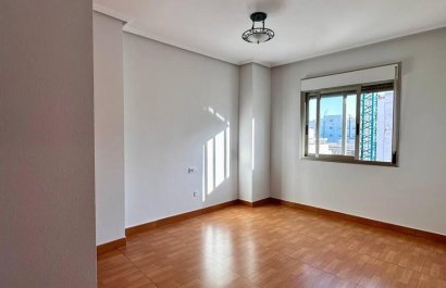 Resale - Apartment / flat - Torrevieia - Torrevieja