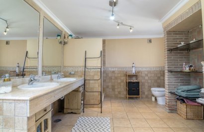 Resale - Villa - Benahavís - La Quinta