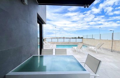 Resale - Villa - Torrevieia - Los Altos