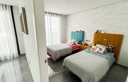 Resale - Villa - Torrevieia - Los Altos