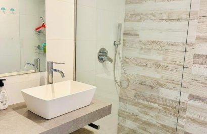 Resale - Apartment / flat - El Raso - Costa Blanca