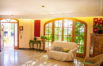 Resale - Villa - Crevillente