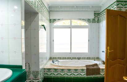 Resale - Villa - Crevillente