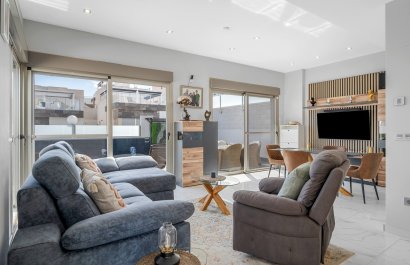 Resale - Villa - Orihuela Costa - Villamartín