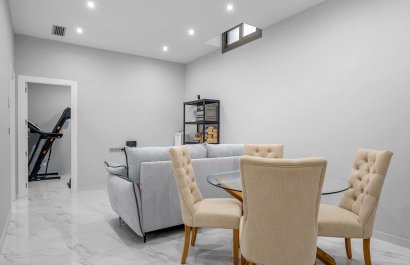 Resale - Villa - Orihuela Costa - Villamartín