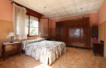 Resale - Villa - Heredades - Heradades