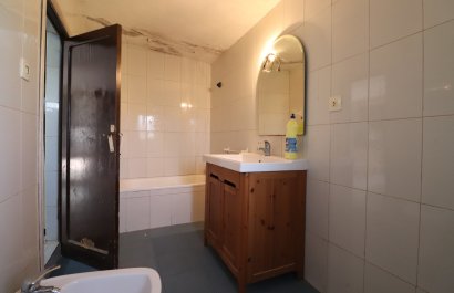 Resale - Villa - Heredades - Heradades