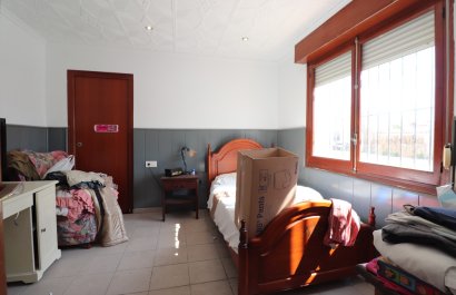 Resale - Villa - Heredades - Heradades