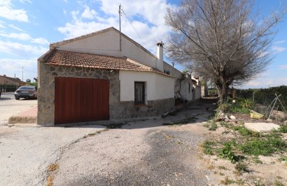 Resale - Villa - Heredades - Heradades
