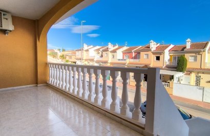 Resale - Townhouse / Duplex / Corner - Ciudad Quesada - La Fiesta