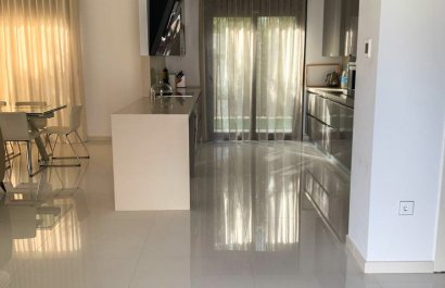 Resale - Villa - Orihuela Costa - Campoamor