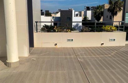 Resale - Villa - Orihuela Costa - Campoamor