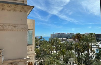 Resale - Apartment / flat - Alicante - Center