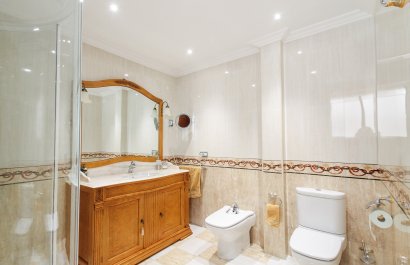 Resale - Apartment / flat - Alicante - - Centro  -