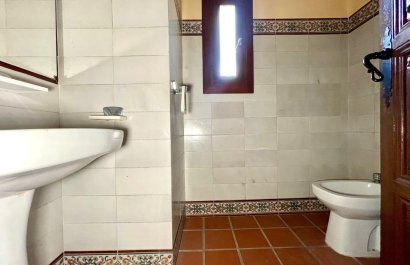 Resale - Commercial - Torrevieia - Playa Los Locos