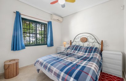 Resale - Villa - Orihuela Costa - Los Dolses