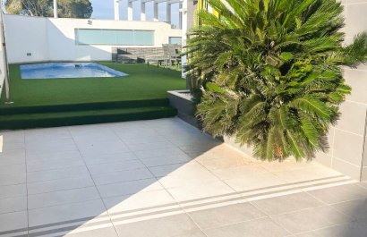 Reventa - Villa - Orihuela Costa - Mil Palmeras